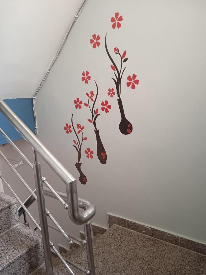 Triple1 Hostel & Homestay Risikés Kültér fotó