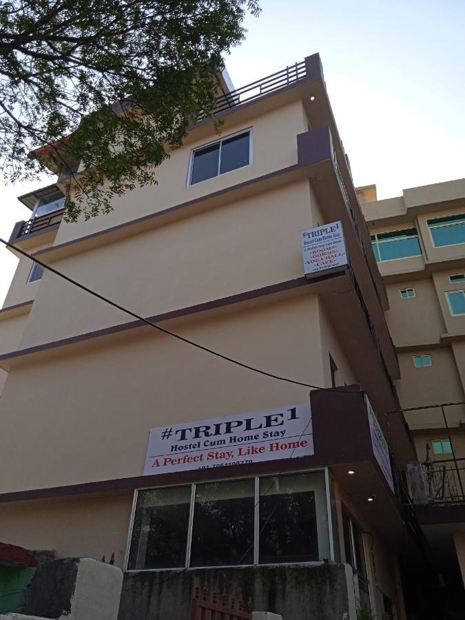 Triple1 Hostel & Homestay Risikés Kültér fotó